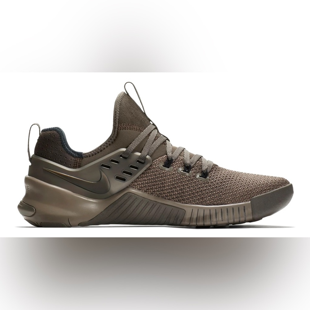 Nike Women’s Sneakers in Olive Brown